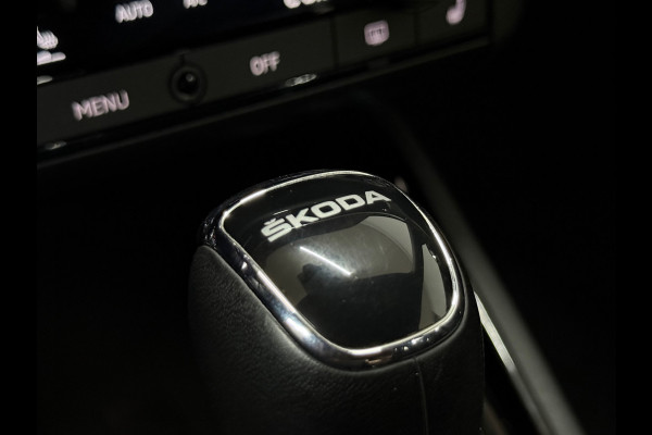 Škoda SCALA 1.0 TSI Style DSG | Sportstoelen | 18' inch | Crystal Lighting | Navigatie | Virtual Cockpit | Adaptive Cruise Control