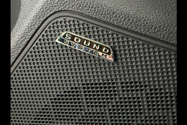 Škoda SCALA 1.0 TSI Style DSG | Sportstoelen | 18' inch | Crystal Lighting | Navigatie | Virtual Cockpit | Adaptive Cruise Control