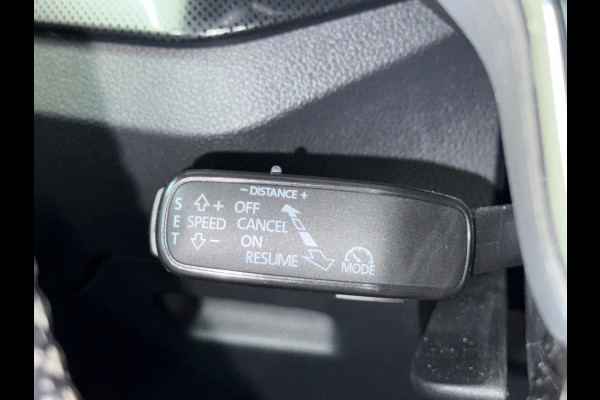 Škoda SCALA 1.0 TSI Style DSG | Sportstoelen | 18' inch | Crystal Lighting | Navigatie | Virtual Cockpit | Adaptive Cruise Control