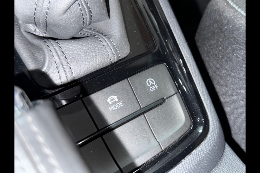 Škoda SCALA 1.0 TSI Style DSG | Sportstoelen | 18' inch | Crystal Lighting | Navigatie | Virtual Cockpit | Adaptive Cruise Control