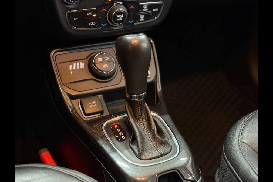 Jeep Compass 4xe 240 Plug-in Hybrid Electric S | Alpine | 19' inch | Leder | Trekhaak | LED