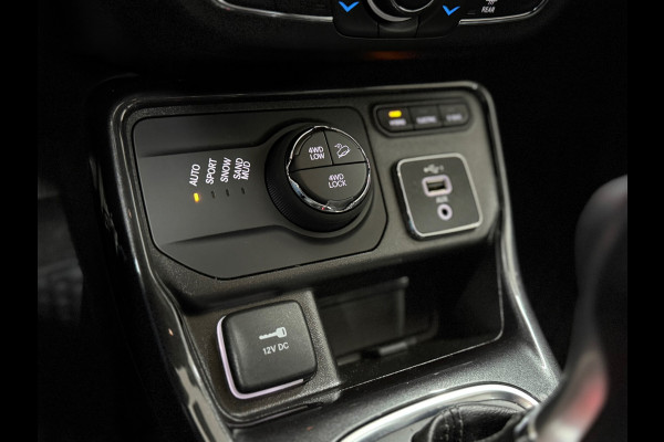 Jeep Compass 4xe 240 Plug-in Hybrid Electric S | Alpine | 19' inch | Leder | Trekhaak | LED