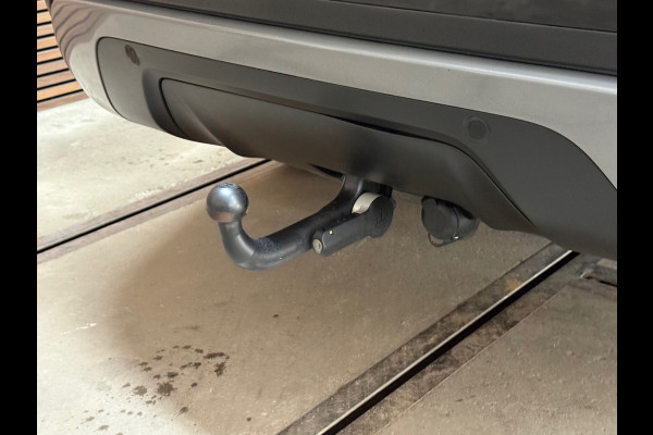 Land Rover Range Rover Velar 2.0 P250 Turbo AWD | Trekhaak | 20' inch | Camera | Alcantara