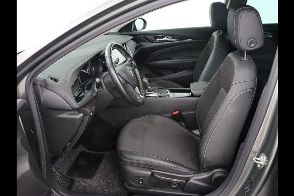 Opel Insignia 1.5 Turbo Innovation | Head-Up | Stoel & stuurverwarming | Trekhaak | Carplay | Camera | Keyless | Navigatie | Matrix LED | Climate control | Parkeerhulp | Cruise control