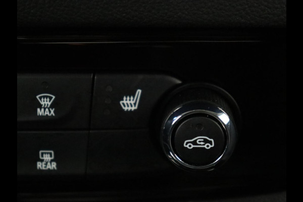 Opel Insignia 1.5 Turbo Innovation | Head-Up | Stoel & stuurverwarming | Trekhaak | Carplay | Camera | Keyless | Navigatie | Matrix LED | Climate control | Parkeerhulp | Cruise control