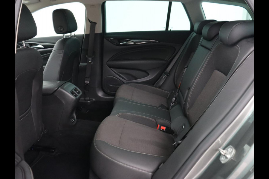 Opel Insignia 1.5 Turbo Innovation | Head-Up | Stoel & stuurverwarming | Trekhaak | Carplay | Camera | Keyless | Navigatie | Matrix LED | Climate control | Parkeerhulp | Cruise control