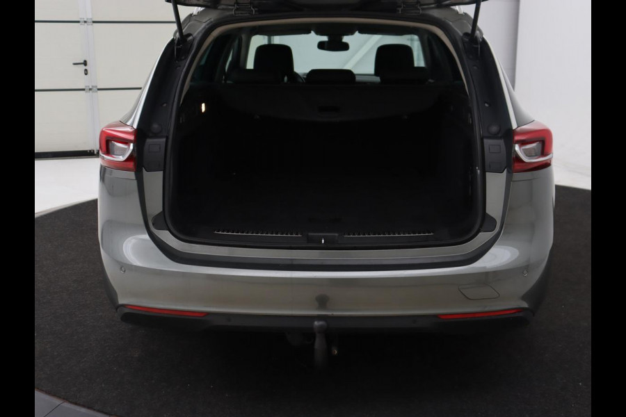 Opel Insignia 1.5 Turbo Innovation | Head-Up | Stoel & stuurverwarming | Trekhaak | Carplay | Camera | Keyless | Navigatie | Matrix LED | Climate control | Parkeerhulp | Cruise control