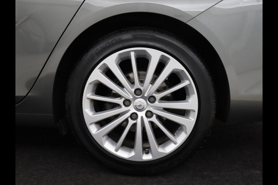 Opel Insignia 1.5 Turbo Innovation | Head-Up | Stoel & stuurverwarming | Trekhaak | Carplay | Camera | Keyless | Navigatie | Matrix LED | Climate control | Parkeerhulp | Cruise control