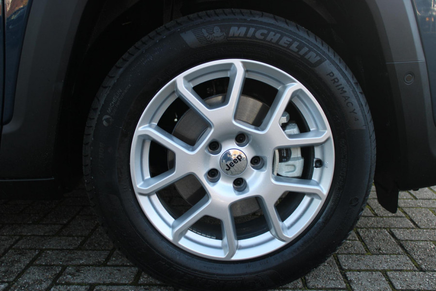 Jeep Renegade 1.5T 130PK e-Hybrid ALTITUDE | DRAADLOZE APPLE CARPLAY/ANDROID AUTO | PANORAMISCH SCHUIF/KANTEL DAK | FULL LED KOPLAMPEN | DODEHOEK DETECTIE | ADAPTIVE CRUISE CONTROL | LICHTMETALEN VELGEN 17" | ACHTERUITRIJ CAMERA | DAB+ RADIO | NAVIGATIE | PARKEERSENSOREN VOOR + ACHTER | AUTOMATISCH INPARKEREN | KEYLESS ENTRY/START | GETINTE RUITEN |