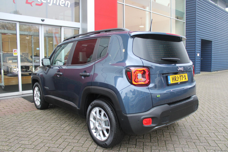 Jeep Renegade 1.5T 130PK e-Hybrid ALTITUDE | DRAADLOZE APPLE CARPLAY/ANDROID AUTO | PANORAMISCH SCHUIF/KANTEL DAK | FULL LED KOPLAMPEN | DODEHOEK DETECTIE | ADAPTIVE CRUISE CONTROL | LICHTMETALEN VELGEN 17" | ACHTERUITRIJ CAMERA | DAB+ RADIO | NAVIGATIE | PARKEERSENSOREN VOOR + ACHTER | AUTOMATISCH INPARKEREN | KEYLESS ENTRY/START | GETINTE RUITEN |