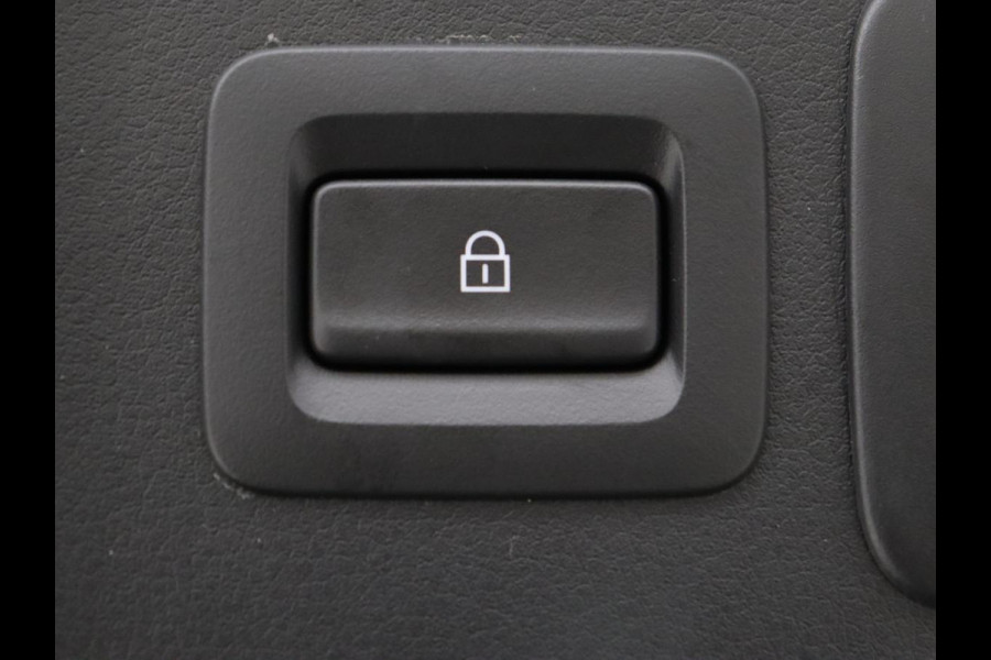 Mazda 3 2.0 e-SkyActiv-X 180 Comfort Bose | Head-Up | Stoel & stuurverwarming | Adaptive cruise | Carplay | Camera | Navigatie | Full LED | Parkeerhulp | Climate control