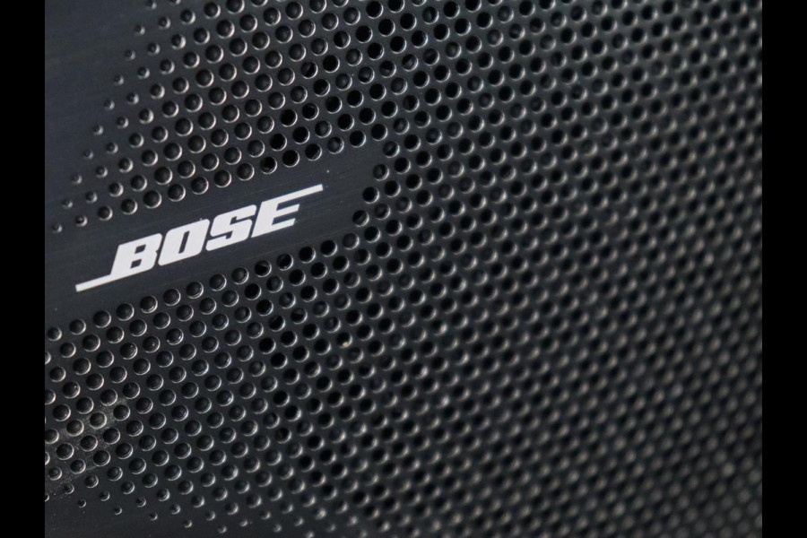 Mazda 3 2.0 e-SkyActiv-X 180 Comfort Bose | Head-Up | Stoel & stuurverwarming | Adaptive cruise | Carplay | Camera | Navigatie | Full LED | Parkeerhulp | Climate control