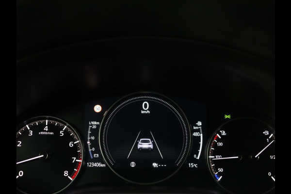 Mazda 3 2.0 e-SkyActiv-X 180 Comfort Bose | Head-Up | Stoel & stuurverwarming | Adaptive cruise | Carplay | Camera | Navigatie | Full LED | Parkeerhulp | Climate control