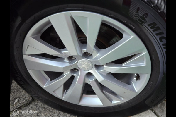 Peugeot 5008 7PL Aut.|LED|Navi|Camera|PDC|6M Garantie