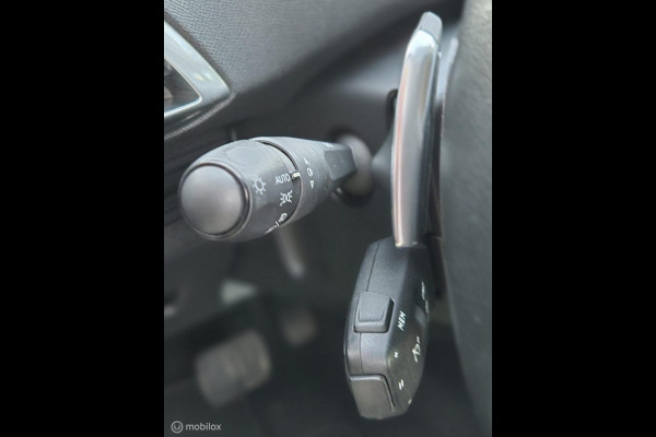 Peugeot 5008 7PL Aut.|LED|Navi|Camera|PDC|6M Garantie