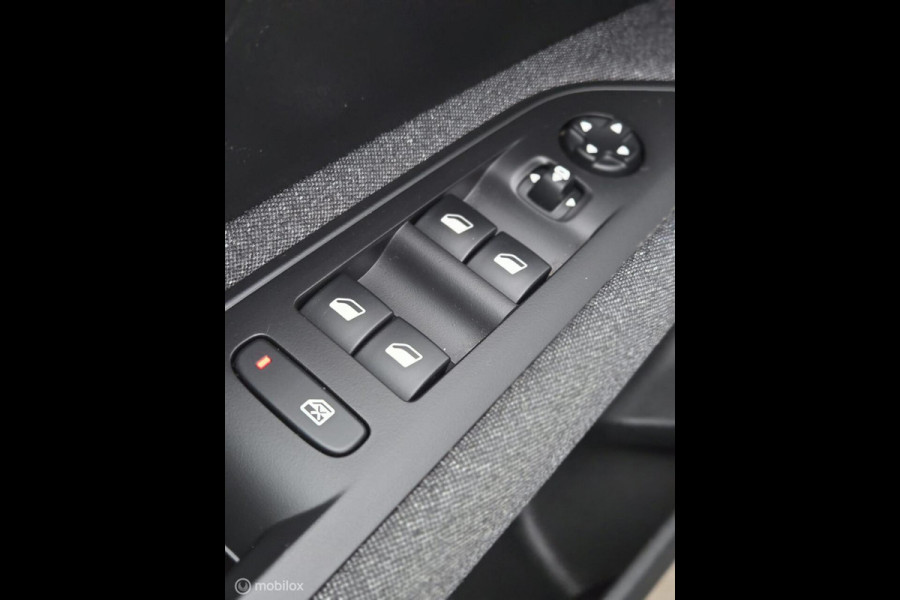 Peugeot 3008 Aut.| LED | Navi | Camera | PDC | 6M Garantie