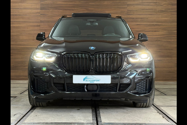 BMW X5 XDrive45e High Executive M-Sport | 360° Camera | Luchtvering | SkyLounge | Pano | HUD | LED | Softclose | Stoelventilatie