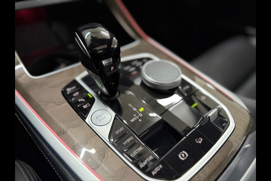 BMW X5 XDrive45e High Executive M-Sport | 360° Camera | Luchtvering | SkyLounge | Pano | HUD | LED | Softclose | Stoelventilatie