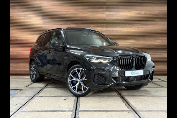 BMW X5 XDrive45e High Executive M-Sport | 360° Camera | Luchtvering | SkyLounge | Pano | HUD | LED | Softclose | Stoelventilatie