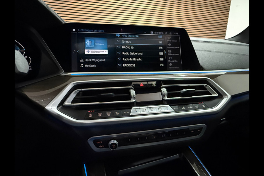 BMW X5 XDrive45e High Executive M-Sport | 360° Camera | Luchtvering | SkyLounge | Pano | HUD | LED | Softclose | Stoelventilatie