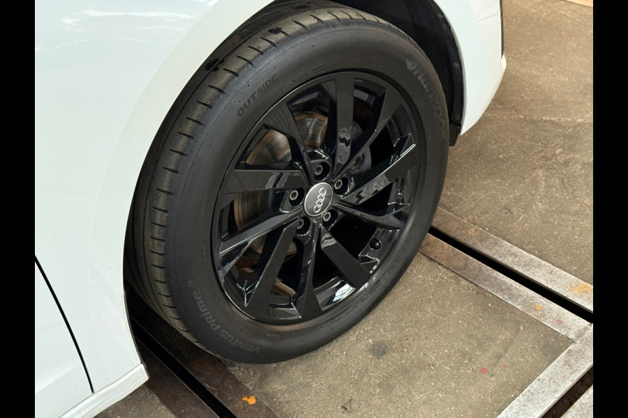 Audi A1 Sportback 25 TFSI Automaat | Black Pack | Virtual Cockpit | PDC voor + achter | Navigatie | Cruise