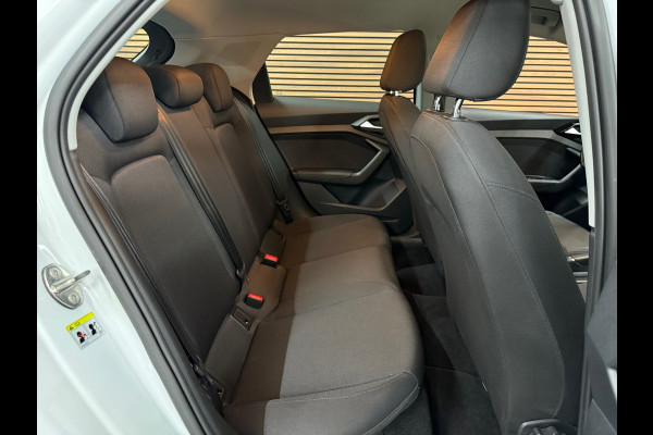 Audi A1 Sportback 25 TFSI Automaat | Black Pack | Virtual Cockpit | PDC voor + achter | Navigatie | Cruise