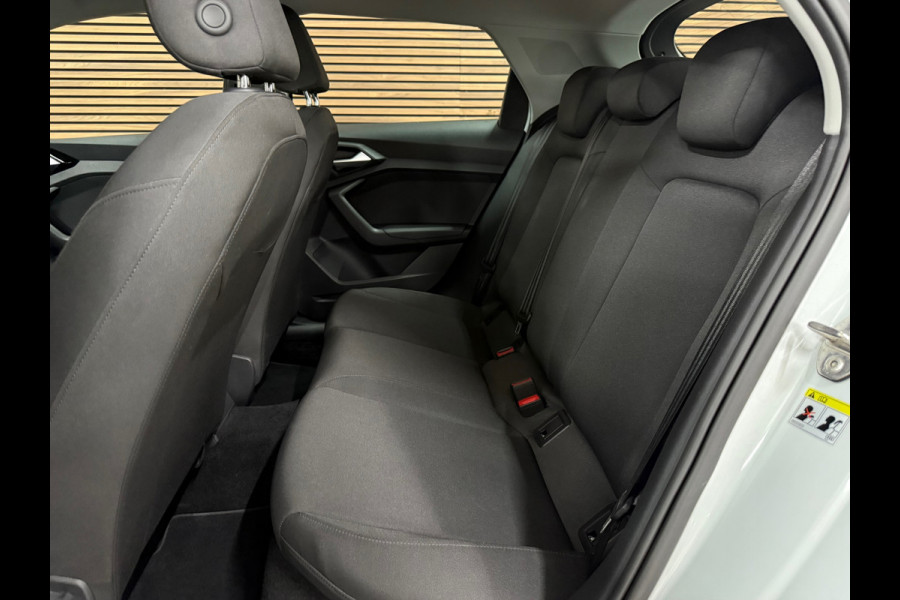 Audi A1 Sportback 25 TFSI Automaat | Black Pack | Virtual Cockpit | PDC voor + achter | Navigatie | Cruise