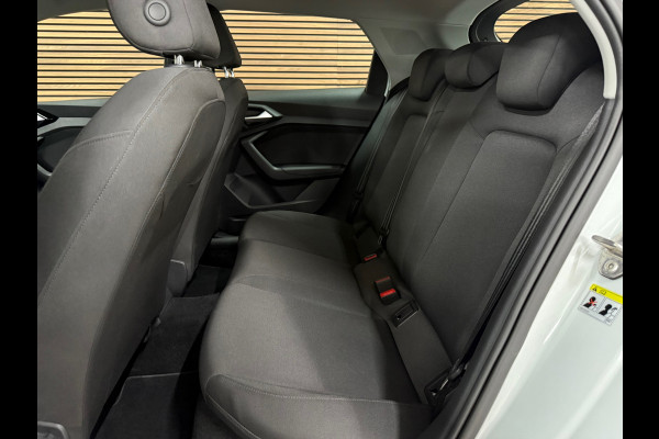 Audi A1 Sportback 25 TFSI Automaat | Black Pack | Virtual Cockpit | PDC voor + achter | Navigatie | Cruise