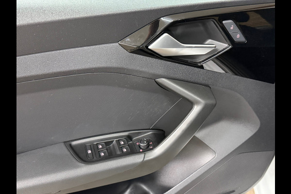 Audi A1 Sportback 25 TFSI Automaat | Black Pack | Virtual Cockpit | PDC voor + achter | Navigatie | Cruise