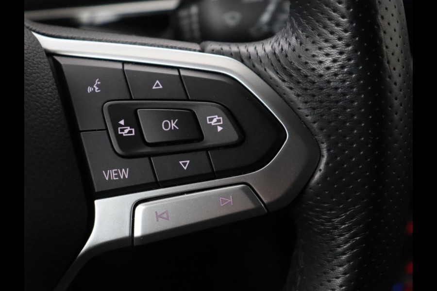 Volkswagen T-Cross 1.0 TSI R Line | Stoelverwarming | Keyless | Virtual Cockpit | Carplay | Trekhaak | Adaptive cruise | Park Assist | Full LED | Dodehoek detectie | Climate control