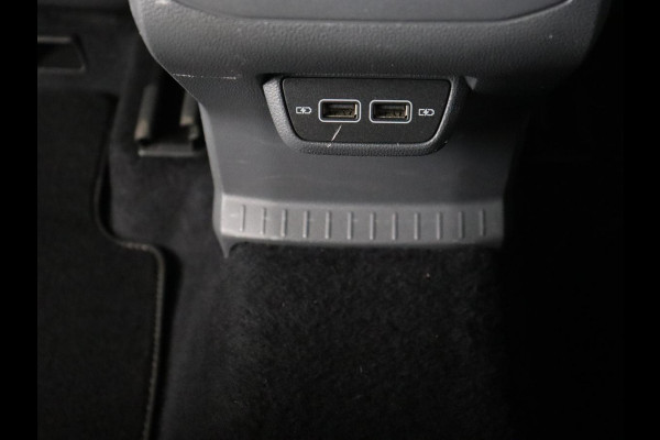 Volkswagen T-Cross 1.0 TSI R Line | Stoelverwarming | Keyless | Virtual Cockpit | Carplay | Trekhaak | Adaptive cruise | Park Assist | Full LED | Dodehoek detectie | Climate control