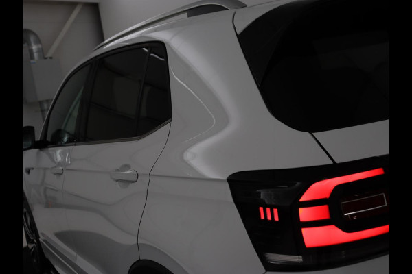 Volkswagen T-Cross 1.0 TSI R Line | Stoelverwarming | Keyless | Virtual Cockpit | Carplay | Trekhaak | Adaptive cruise | Park Assist | Full LED | Dodehoek detectie | Climate control