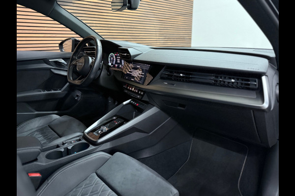 Audi A3 Sportback 45 TFSIe S-line Competition | RS-stoelen Alcantara | Navigatie | Virtual Cockpit | 18' inch