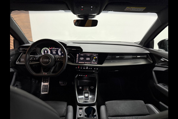 Audi A3 Sportback 45 TFSIe S-line Competition | RS-stoelen Alcantara | Navigatie | Virtual Cockpit | 18' inch
