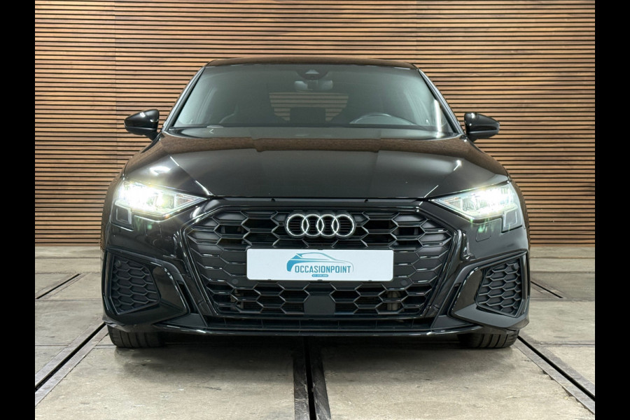 Audi A3 Sportback 45 TFSIe S-line Competition | RS-stoelen Alcantara | Navigatie | Virtual Cockpit | 18' inch