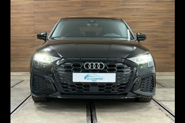 Audi A3 Sportback 45 TFSIe S-line Competition | RS-stoelen Alcantara | Navigatie | Virtual Cockpit | 18' inch
