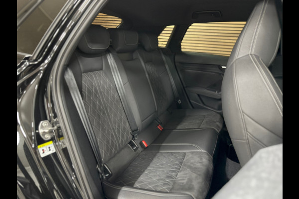 Audi A3 Sportback 45 TFSIe S-line Competition | RS-stoelen Alcantara | Navigatie | Virtual Cockpit | 18' inch
