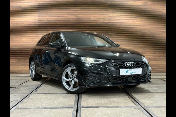 Audi A3 Sportback 45 TFSIe S-line Competition | RS-stoelen Alcantara | Navigatie | Virtual Cockpit | 18' inch
