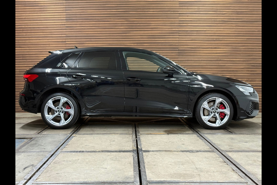 Audi A3 Sportback 45 TFSIe S-line Competition | RS-stoelen Alcantara | Navigatie | Virtual Cockpit | 18' inch