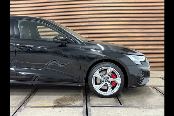 Audi A3 Sportback 45 TFSIe S-line Competition | RS-stoelen Alcantara | Navigatie | Virtual Cockpit | 18' inch