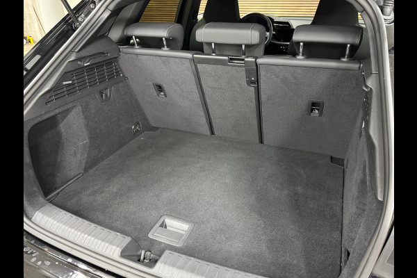 Audi A3 Sportback 45 TFSIe S-line Competition | RS-stoelen Alcantara | Navigatie | Virtual Cockpit | 18' inch