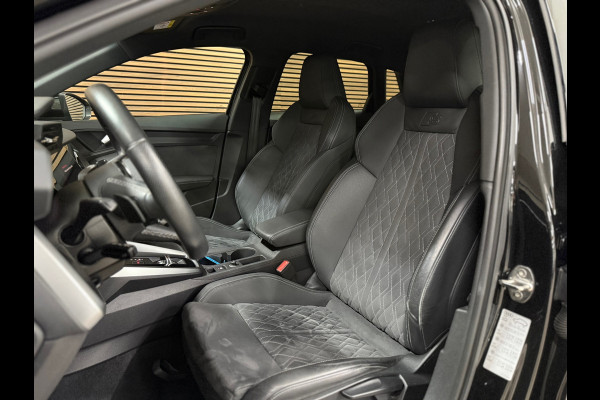 Audi A3 Sportback 45 TFSIe S-line Competition | RS-stoelen Alcantara | Navigatie | Virtual Cockpit | 18' inch