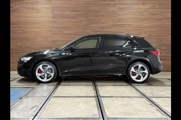 Audi A3 Sportback 45 TFSIe S-line Competition | RS-stoelen Alcantara | Navigatie | Virtual Cockpit | 18' inch