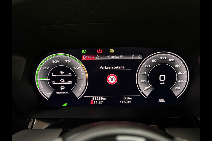 Audi A3 Sportback 45 TFSIe S-line Competition | RS-stoelen Alcantara | Navigatie | Virtual Cockpit | 18' inch