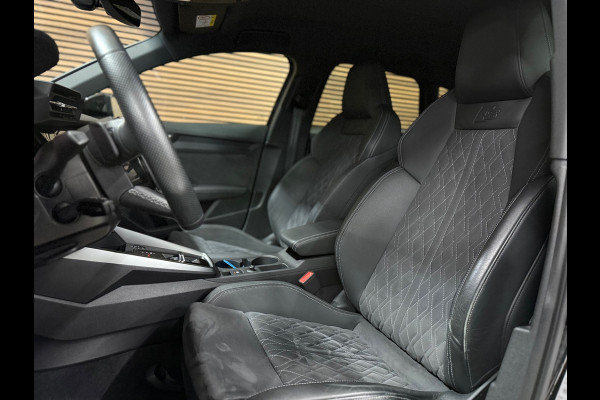 Audi A3 Sportback 45 TFSIe S-line Competition | RS-stoelen Alcantara | Navigatie | Virtual Cockpit | 18' inch