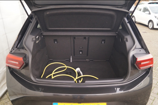Volkswagen ID.3 First Plus 58kWh -NAVI-ECC-ACC-CAM-TREKHAAK-