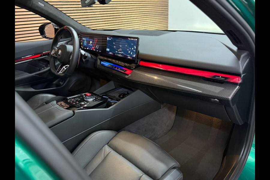 BMW M5 Touring | 757PK! | VOL! | Pano | M Driver Pack | Driving Assistant |Comfort-Parkeerassistent pakket Plus | Fabrieksgarantie
