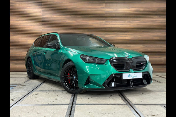 BMW M5 Touring | 757PK! | VOL! | Pano | M Driver Pack | Driving Assistant |Comfort-Parkeerassistent pakket Plus | Fabrieksgarantie