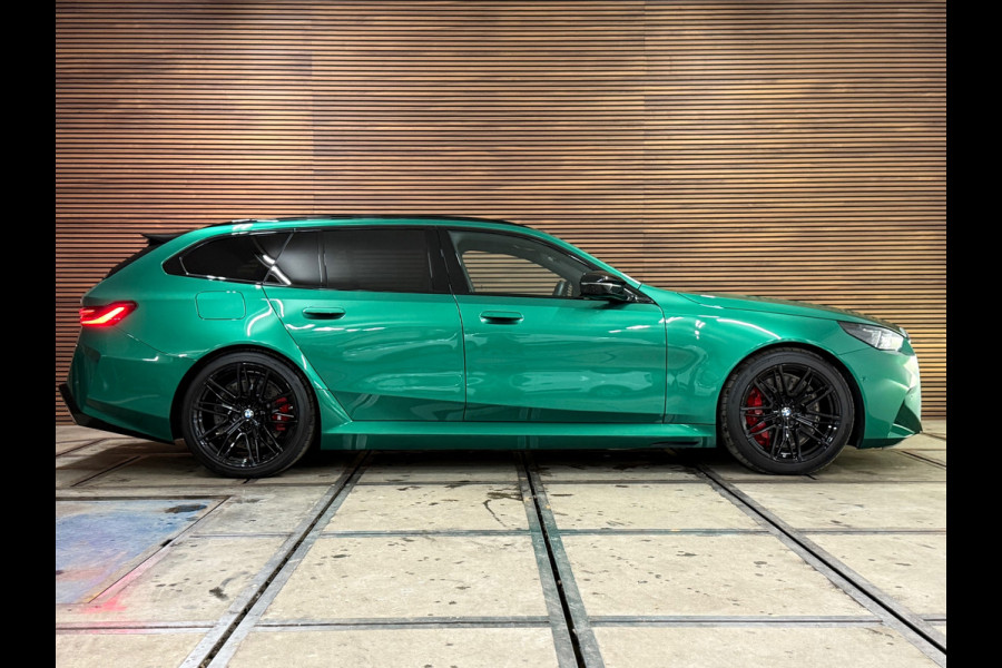 BMW M5 Touring | 757PK! | VOL! | Pano | M Driver Pack | Driving Assistant |Comfort-Parkeerassistent pakket Plus | Fabrieksgarantie