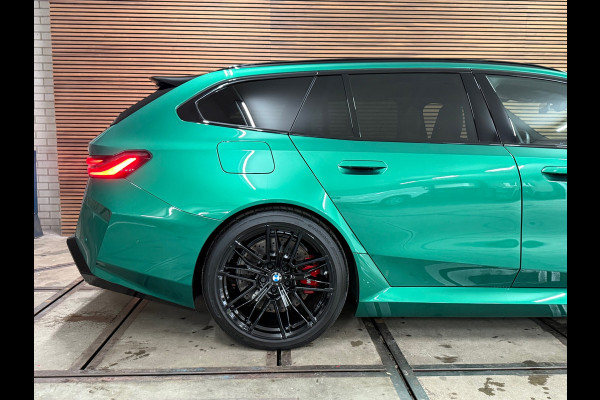 BMW M5 Touring | 757PK! | VOL! | Pano | M Driver Pack | Driving Assistant |Comfort-Parkeerassistent pakket Plus | Fabrieksgarantie